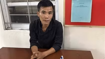 Bắt kẻ mạo nhận hãng xe khách trên mạng để bán vé ảo, lấy tiền thật