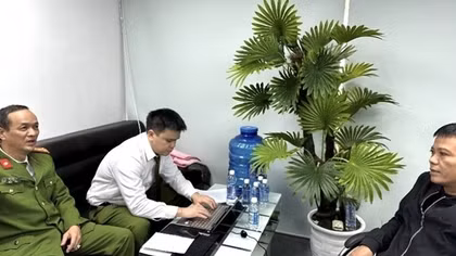 Bắt quả tang doanh nghiệp khai thác và kinh doanh nước ngầm trái phép