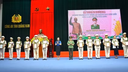Tuyên dương thanh niên Công an Quảng Nam tiêu biểu làm theo lời Bác