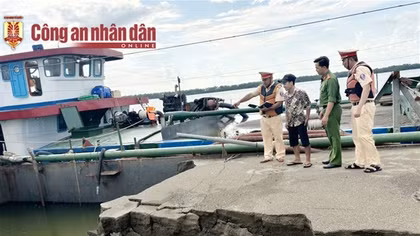 Phát hiện 3 phương tiện bơm hút, vận chuyển trái phép gần 2.000 mét khối cát