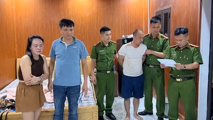 Triệt phá ổ nhóm dùng drone giao ma túy