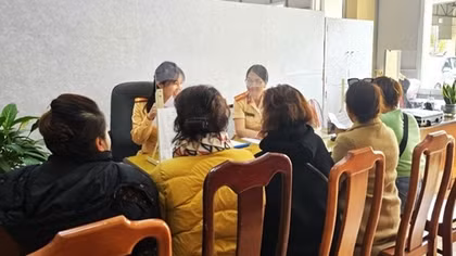 Thêm 4 phụ nữ nhảy múa giữa đường bị Công an mời làm việc