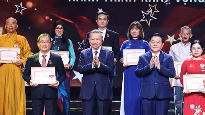 Tổng Bí thư Tô Lâm dự Chương trình “Hồ Chí Minh - Hành trình khát vọng 2024”