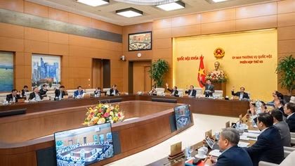 Thành lập TP Hoa Lư trên cơ sở nhập huyện Hoa Lư và TP Ninh Bình