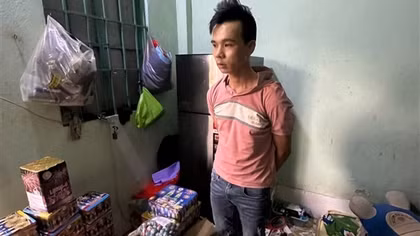 Cất giấu 138 kg pháo nổ trong phòng trọ để bán
