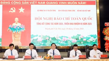 Xây dựng nền báo chí, truyền thông chuyên nghiệp, nhân văn, hiện đại
