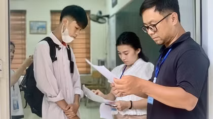Bộ GD&ĐT ra chỉ đạo khẩn sau 2 sự cố ngày thi đầu tiên