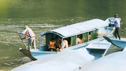 Mưu sinh trên sông Son