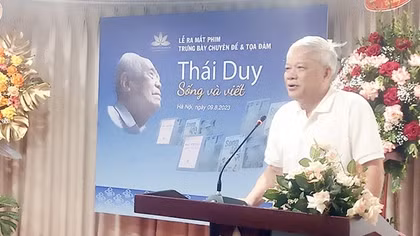 Nhà thơ Nguyễn Sĩ Đại:“Người nông dân” dấn thân
