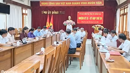 Khi quan chức lộ tài sản “khủng”