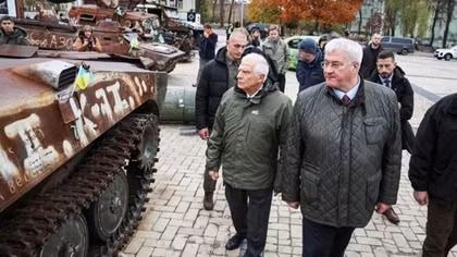 Những chuyến thăm trấn an Ukraine