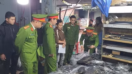 Triệt phá đường dây sản xuất hàng nhái các thương hiệu nổi tiếng
