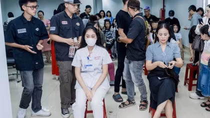 Nhiều nữ y, bác sĩ hiến tặng tóc cho bệnh nhân ung thư