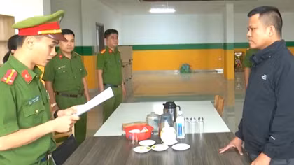Bán… giấy thu tiền, hơn 500 người sập bẫy