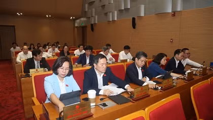 Hà Nội thông qua mức thu học phí mới