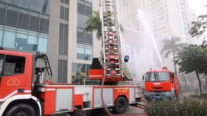 Cử tri Hà Nội kiến nghị nghiên cứu phương án chữa cháy, cứu hộ với nhà cao trên 10 tầng