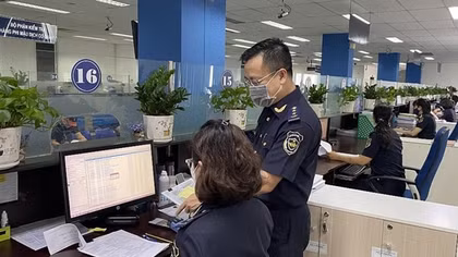 Cưỡng chế hai doanh nghiệp nợ thuế hàng tỷ đồng