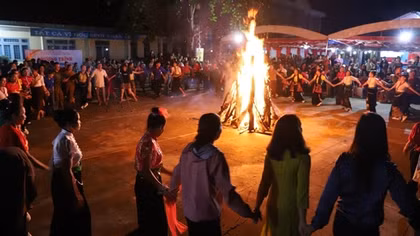 Ấn tượng đêm giao lưu văn nghệ và tuyên truyền, phổ biến pháp luật tại xã Ea Pô