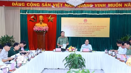 Đoàn giám sát của Ủy ban Thường vụ Quốc hội giám sát chuyên đề về TTATGT tại Đồng Nai