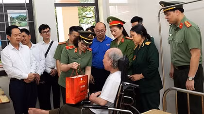 Tri ân các thương bệnh binh và người có công tại Trung tâm điều dưỡng thương binh Nho Quan
