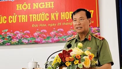 Trung tướng Lê Tấn Tới giải đáp nhiều kiến nghị của cử tri huyện Đức Hòa