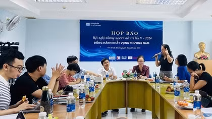 Khơi dòng văn chương cho thế hệ "công dân toàn cầu"