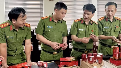 Hành trình phá chuyên án thực phẩm chức năng rởm hoạt động xuyên quốc gia