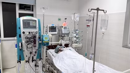 Cứu sống người đàn ông nguy kịch tính mạng vì vết loét nhỏ ở ngực