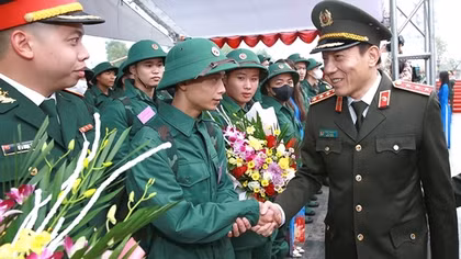 Nô nức khí thế ngày giao, nhận quân tại Thái Bình