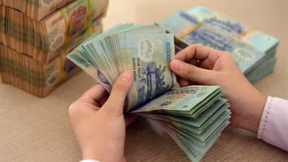 Chính phủ đề xuất tăng lương cơ sở 30%