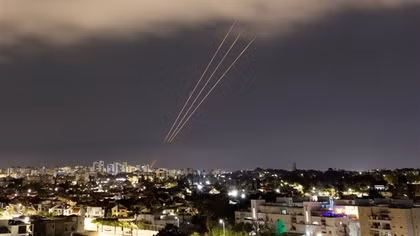 Trung Đông lại sục sôi khi Iran tấn công Israel