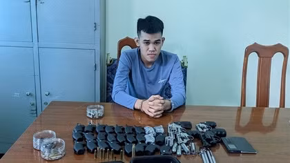 Lên mạng học chế tạo súng rồi mua linh kiện về lắp ráp bán kiếm lời