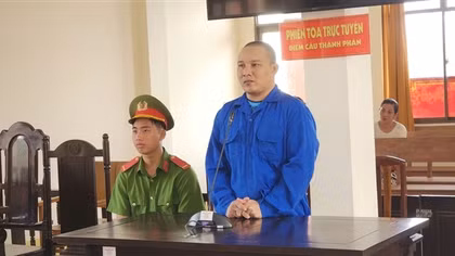 Lãnh thêm án tù vì “ém” súng khi tổ chức sử dụng ma tuý