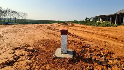 Tạm dừng thi công tại khu tái định cư dự án cao tốc qua Quảng Trị do sai phạm