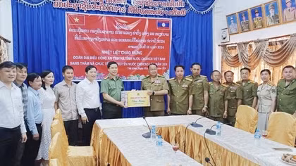 Công an tỉnh Hà Tĩnh chúc Tết cổ truyền Bunpimay Lào