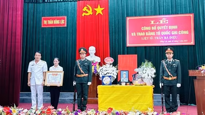 Trao Bằng Tổ quốc ghi công 3 liệt sĩ hy sinh ở Trường Sa