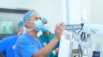 Em dâu hiến gan cứu sống anh chồng