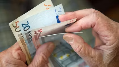 EU quy định mức trần thanh toán bằng tiền mặt