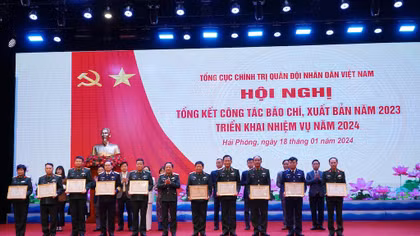 Tạo điều kiện tối đa để các cơ quan báo chí thông tin việc thực hiện nhiệm vụ quân sự, quốc phòng