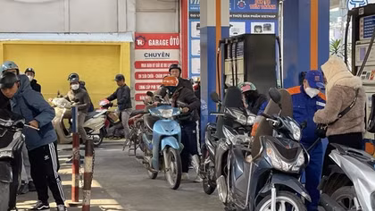 Giá xăng RON95-III tăng 19 đồng/lít
