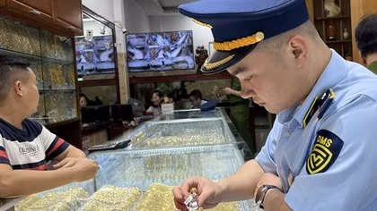 Giả mạo nhãn hiệu, 3 chủ tiệm vàng bị phạt gần 400 triệu đồng
