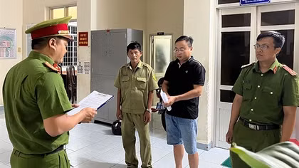 Giám đốc lên mạng tuyển nhà phân phối rồi lừa đảo