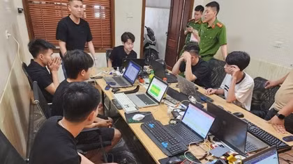 Khởi tố, tạm giam 6 đối tượng bán thuốc xương khớp giả cho người dân