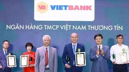 Vietbank lần thứ hai liên tiếp được vinh danh ‘Thương hiệu mạnh – Phát triển bền vững 2024’