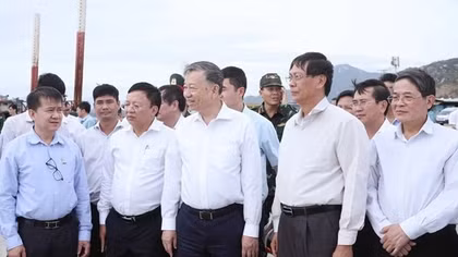 Tổng Bí thư Tô Lâm thăm và kiểm tra một số cơ sở kinh tế, văn hóa, xã hội tại Ninh Thuận