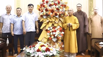 Thăm và chúc mừng Đại lễ Phật đản 2024