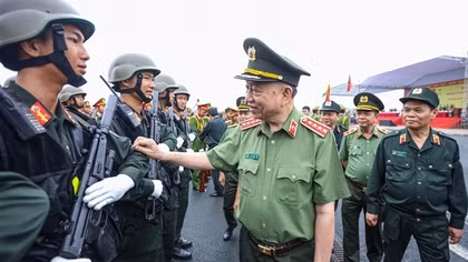 Luyện tập thuần thục, phục vụ tốt Lễ kỷ niệm 50 năm Ngày truyền thống lực lượng Cảnh sát cơ động