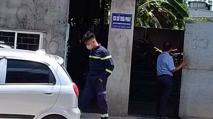 Nam công nhân tử vong do rơi vào cối xay giấy