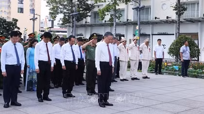 Tổng Bí thư, Chủ tịch nước Tô Lâm chủ trì Lễ dâng hoa báo công với Bác