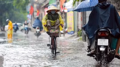 Miền Bắc chiều tối có mưa rào và dông rải rác, có nơi mưa to